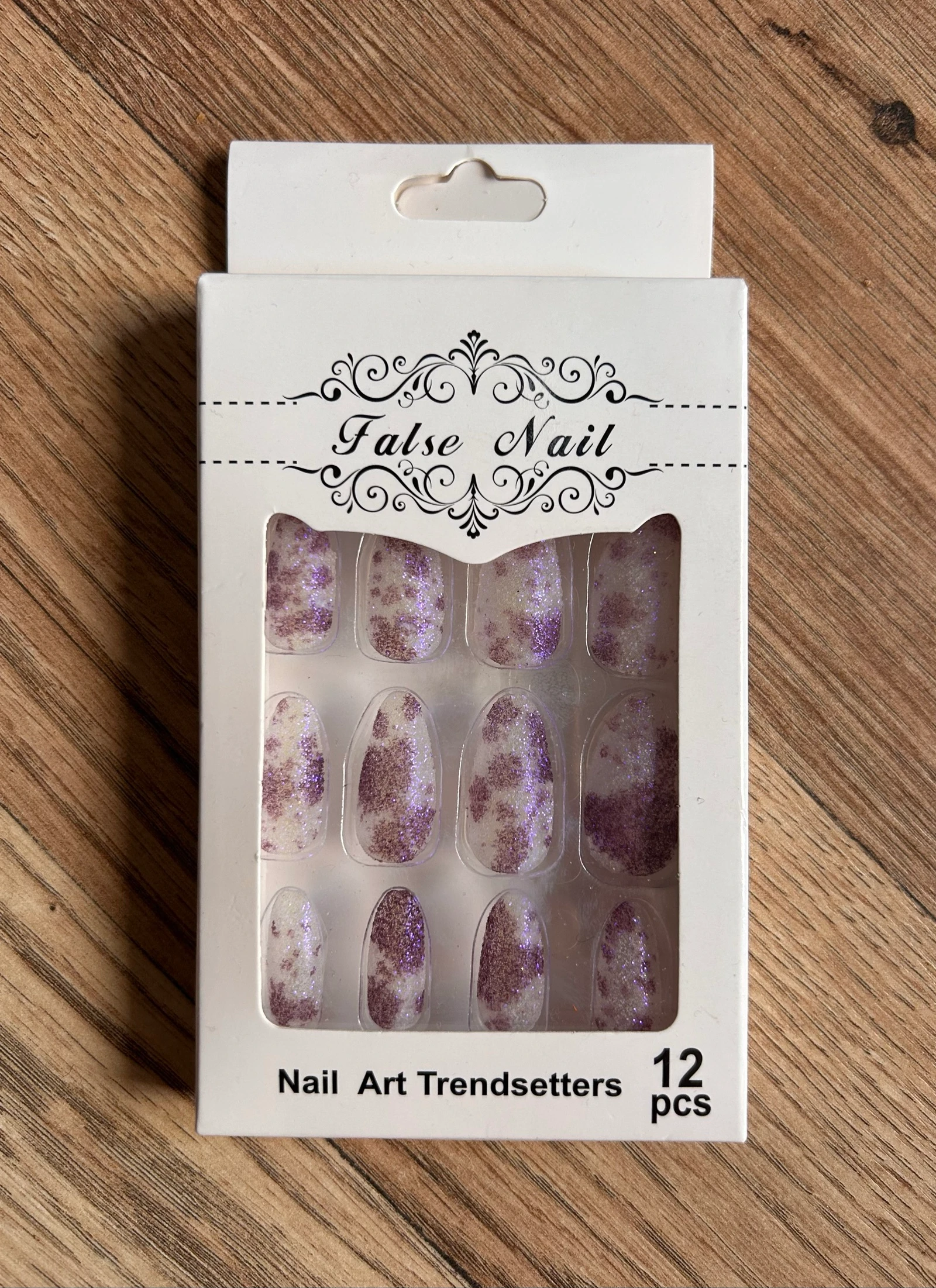Kit de 12 faux ongles pailletés violet/mauve - Neufs